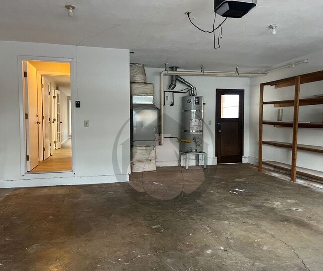 Building Photo - Single Level House-S Salem. Ready to Move in!!!