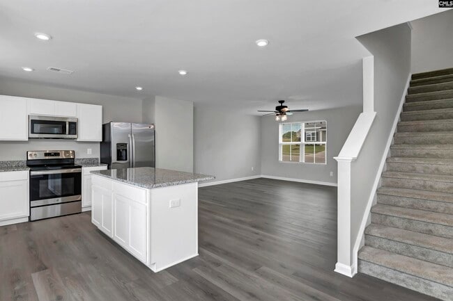 Building Photo - 3041 Blue Brook Ln