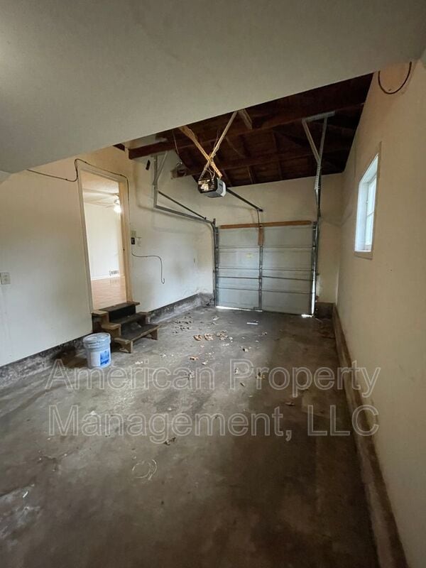 Building Photo - 2505 S Quebec Ave