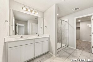 Building Photo - 2521 Ayers Dr