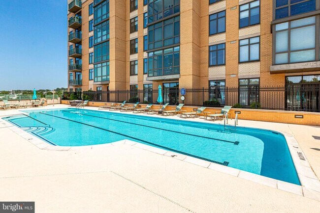 Building Photo - 2720 S Arlington Mill Dr