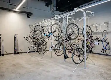 Building Photo - 198 N Ada St