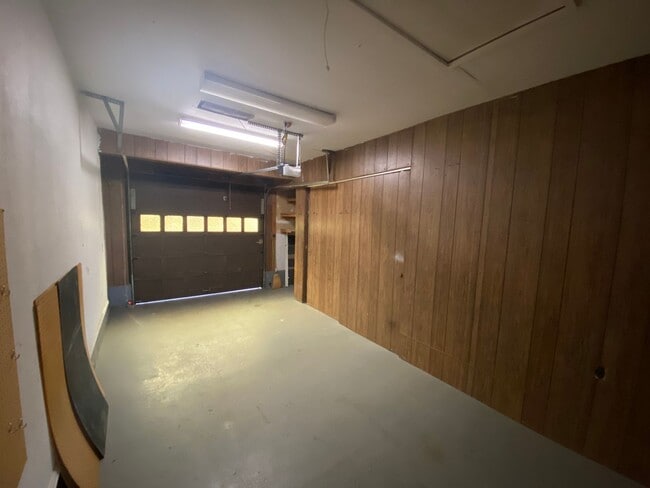 Building Photo - DW1217 - A