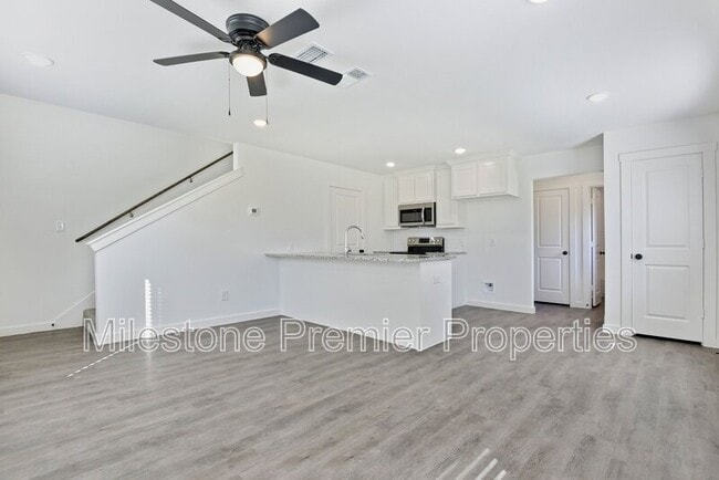 Building Photo - 601-603 W Johnson St