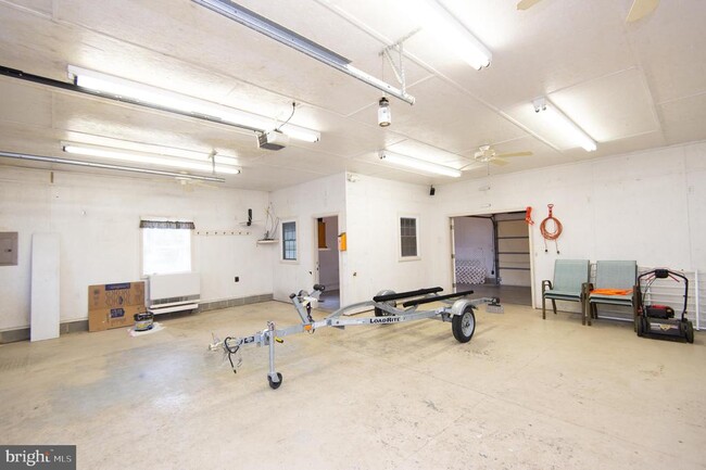 Building Photo - 110 Middle St