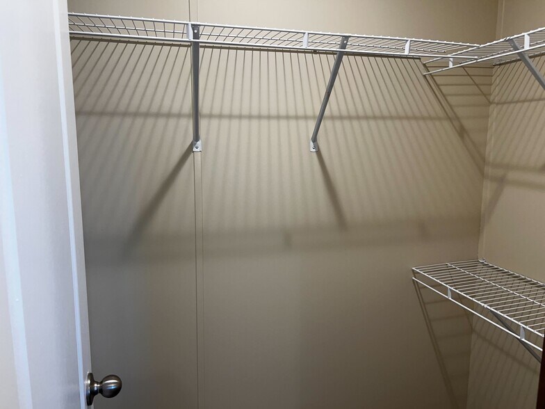 Building Photo - 709 N Collins Fwy