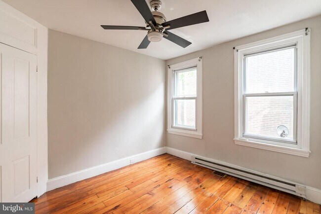 Building Photo - 1221 Marlborough St