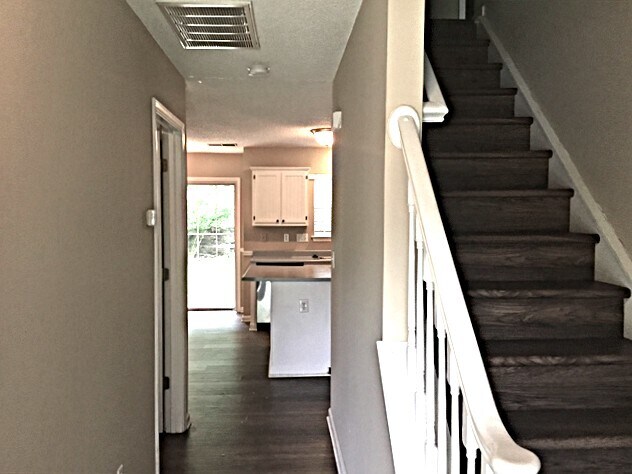 Building Photo - 12719 Diamond Dr