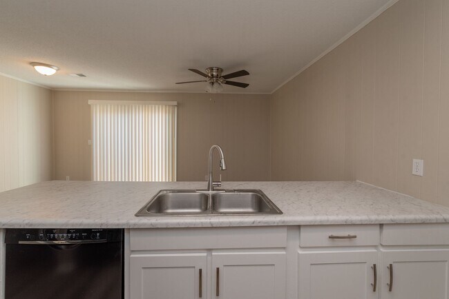 Building Photo - $950 - Updated 2 Bed/1 Bath Duplex With Stainless Steel Appliances!