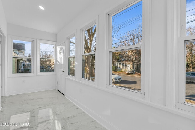 Building Photo - 253 South St