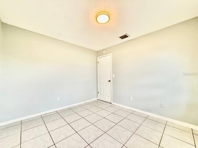 Building Photo - 10812 Hannaway Dr