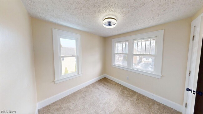 Building Photo - 55 Poland Ave