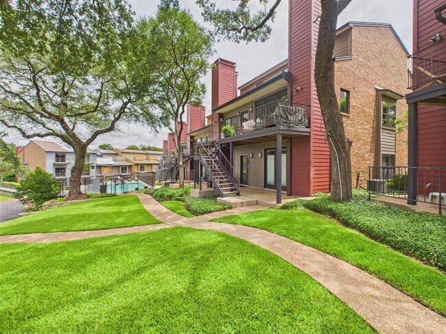 Building Photo - 1501 Barton Springs Rd
