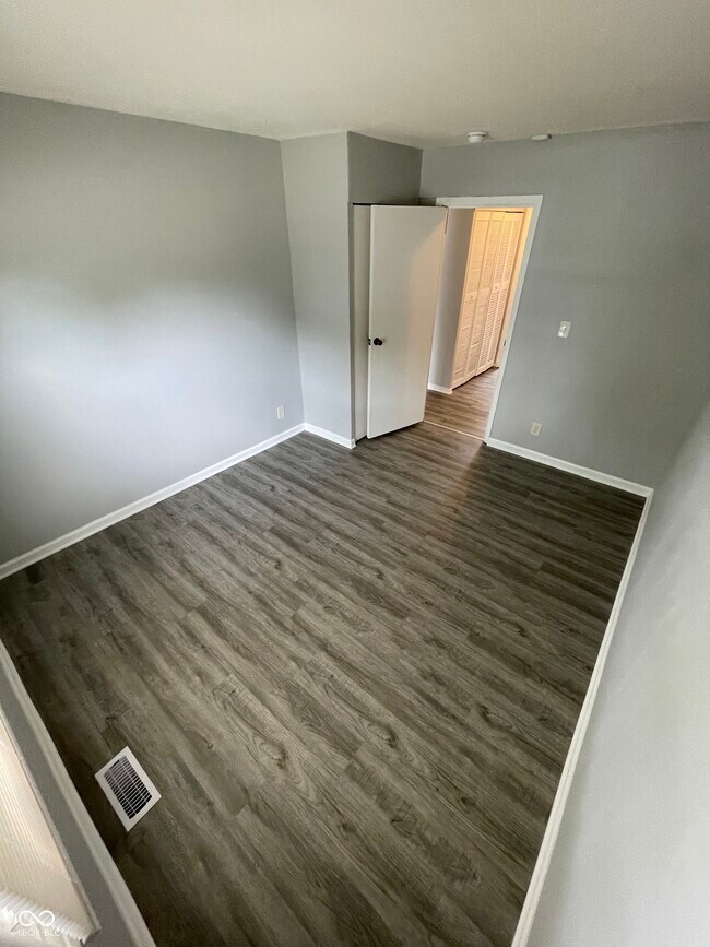 Building Photo - 7848 Souter Dr