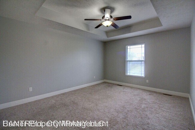 Building Photo - 4 br, 2 bath House - 874 E Sparrow Rd