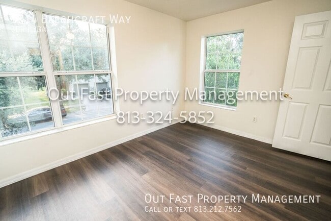 Building Photo - 5014 Beechcraft Way