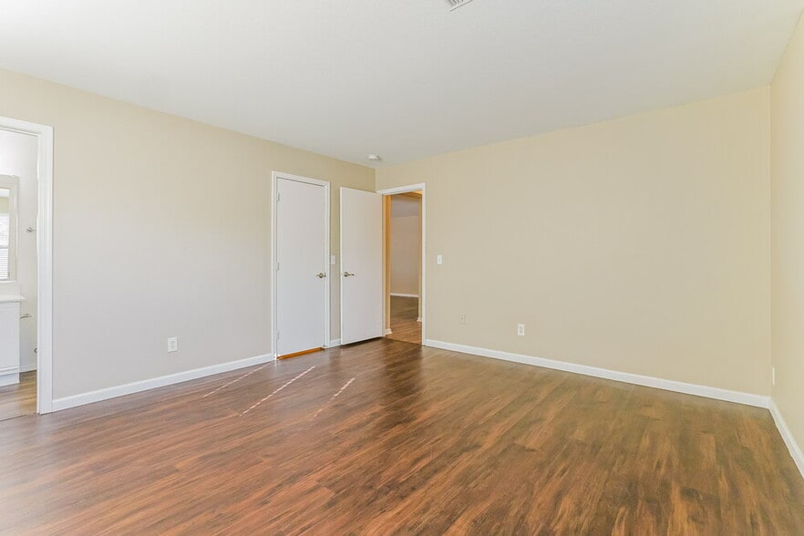 Building Photo - 8505 E Meseto Ave