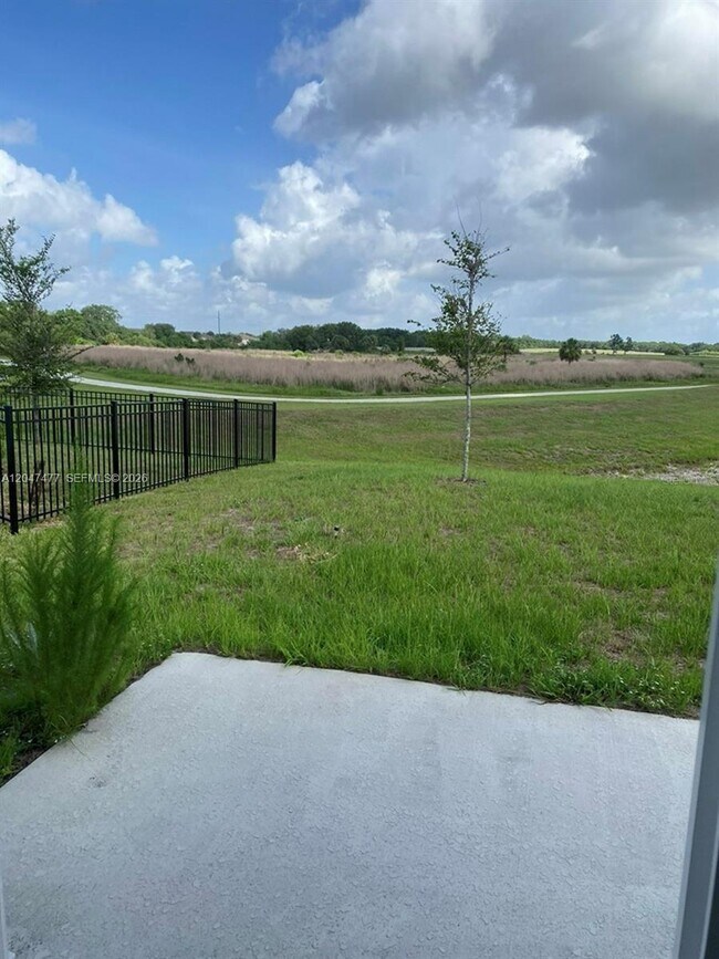 Building Photo - 537 Bell Prairie Cir