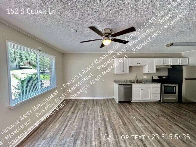 Building Photo - 152 S Cedar Ln
