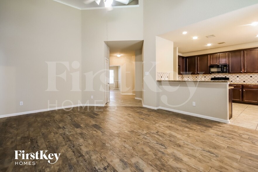 Building Photo - 15726 W Chamfer Way