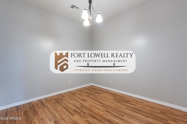 Building Photo - 13354 W San Miguel Ave