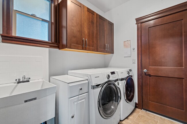 laundry room - 3309 Stonecrop Way