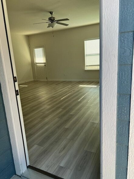 Building Photo - 1226 Parker Dr