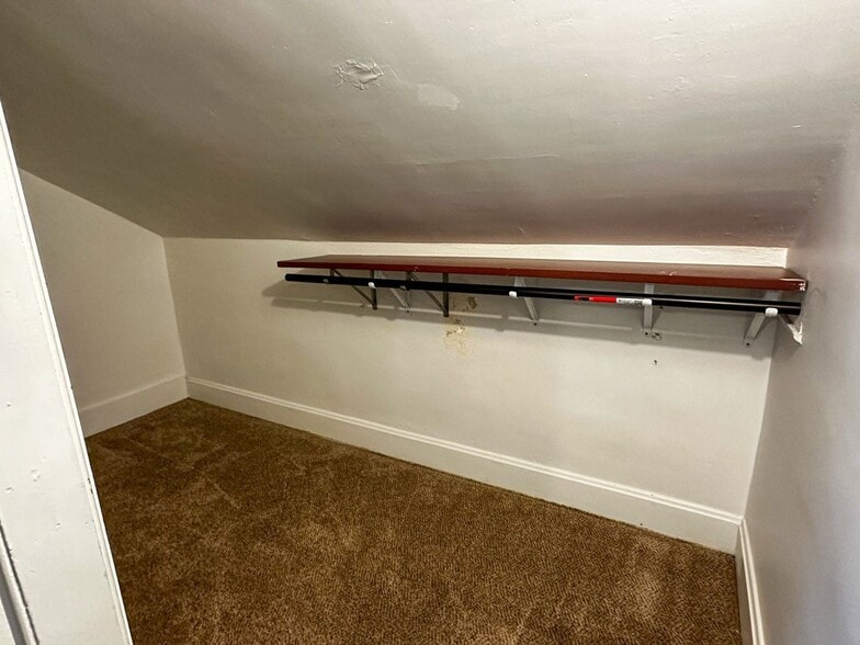 Building Photo - 1615 Carr St