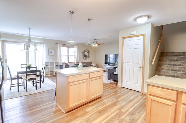 Building Photo - 3530 McLaughlin Dr