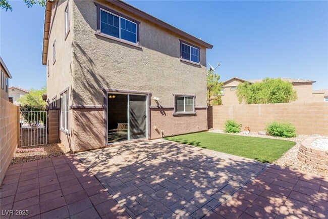 Building Photo - 179 Redwood Pond Dr