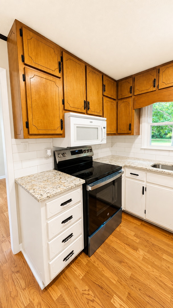 Building Photo - Well maintained Swannanoa Rental Home!