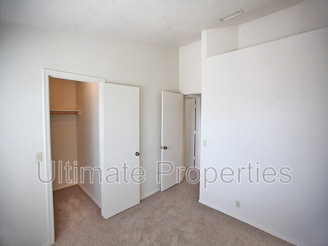 Building Photo - 4645 N 99th Dr