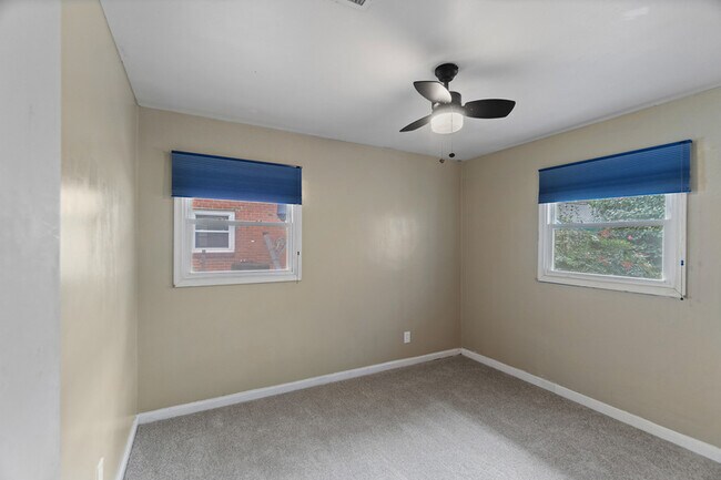 Building Photo - 209 W Bayview Blvd