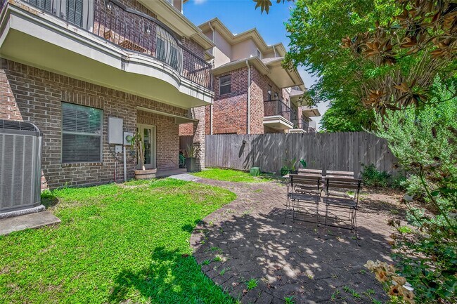 Building Photo - 7926 Stoneyway Dr