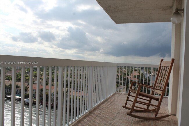 Building Photo - 1500 S Ocean Dr