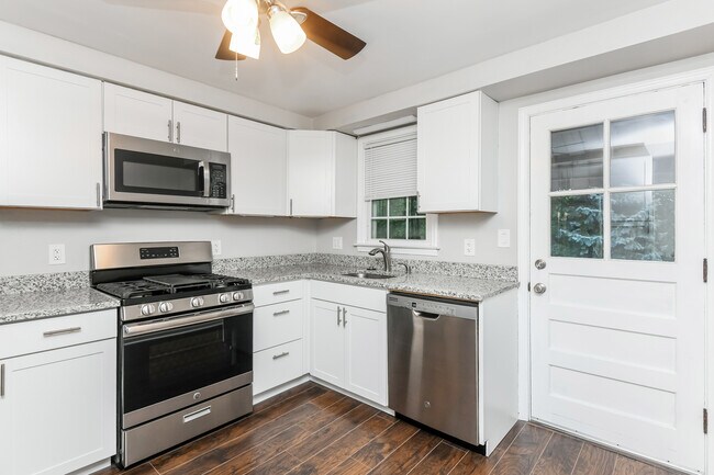 Building Photo - 622 Nordeen Dr