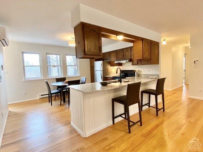 Building Photo - 62 Mahican Manor
