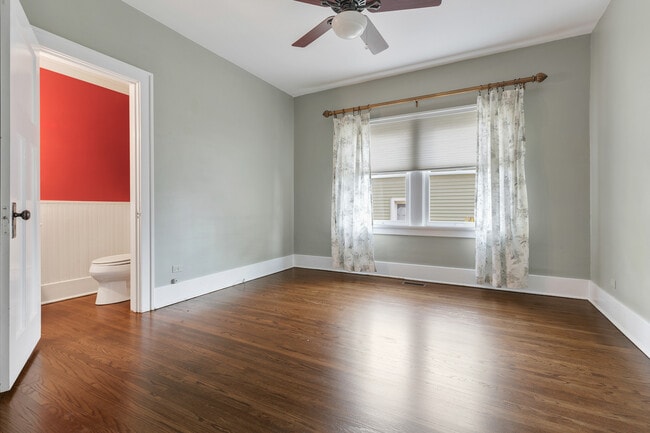 Building Photo - 518 South St