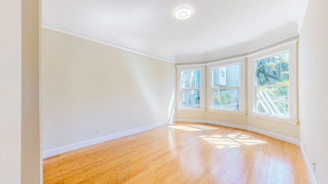 Building Photo - 1627 Clay St