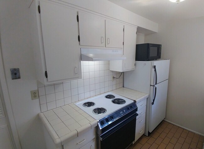 Building Photo - 3983on