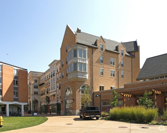 Building Photo - South 40 House & Eliot House