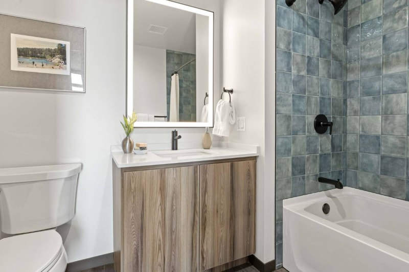 Building Photo - 180 N Ashland Ave