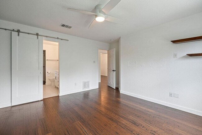 Building Photo - 7107 Leppke Cove