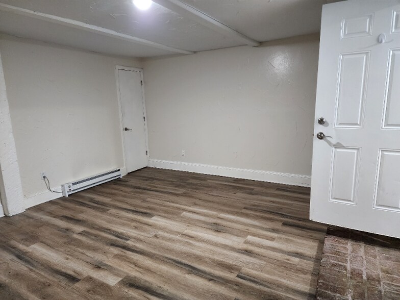 Building Photo - 905 Southwest Ave