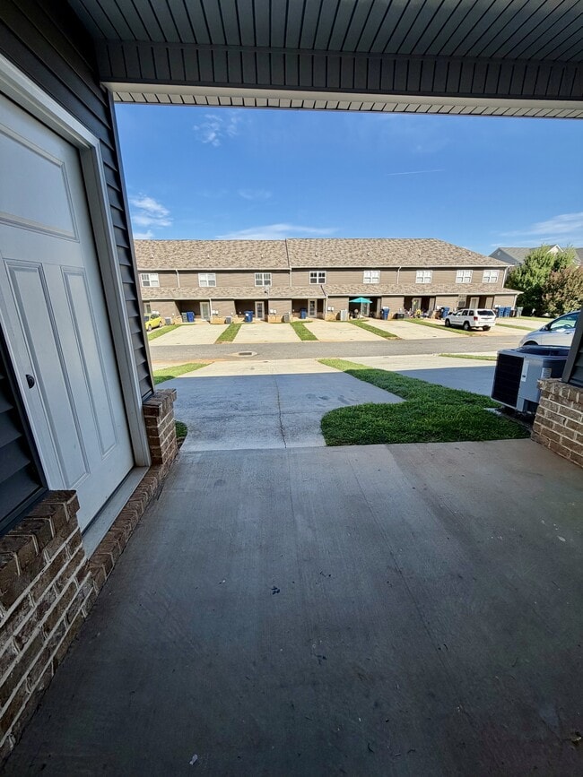 Building Photo - 127 Portico Street