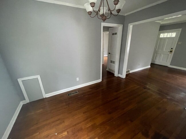 Building Photo - 3839 Maid Marian Ln