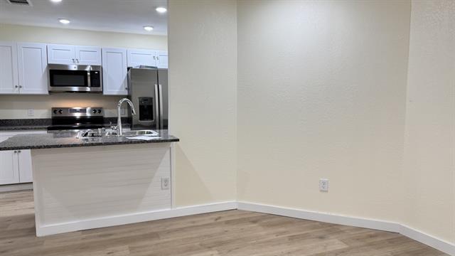 Building Photo - 2309 Balsam Dr