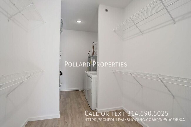 Building Photo - 901 Parkview Dr