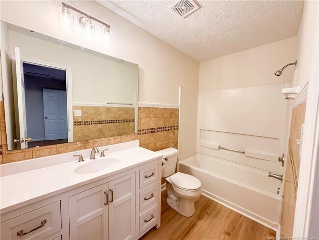 Building Photo - 5641 Middlefield Pl