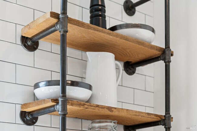 Building Photo - 1810 Quail Ct